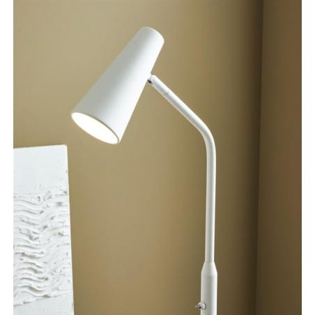 Lampa podłogowa Crest biała minimalistyczna włącznik na lampie