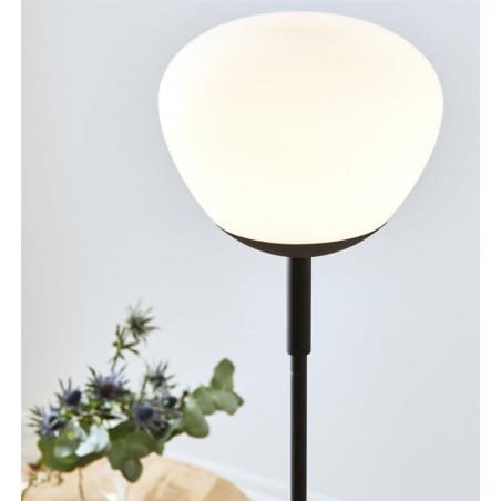 Regulowana czarna lampa stojąca Rise metal klosz białe szkło do salonu sypialni