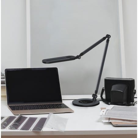 Lampka biurkowa Alette z dodatkowymi funkcjami ściemniacz włącznik dotykowy