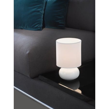 Mała biała lampa stołowa nocna Trondio ceramiczna podstawa
