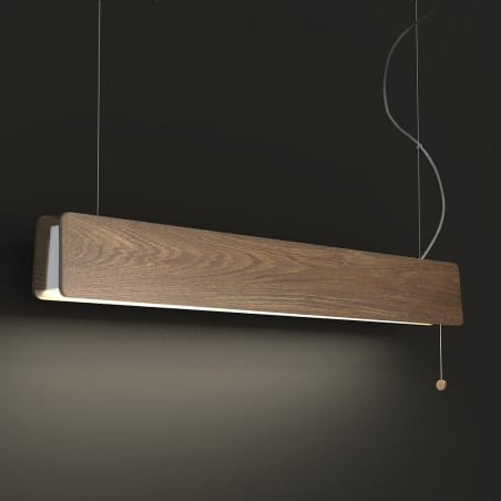 Podłużna lampa wisząca z drewnianym dębowym kloszem Oslo włącznik sznureczkowy przy kloszu np. nad stół w jadalni nad biurko
